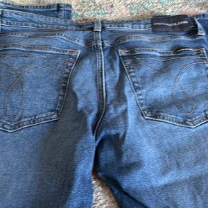 Men’s CK Slim straight jeans in excellent condition!